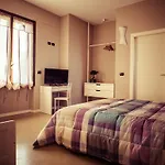 Bed & Breakfast Aurora 3*